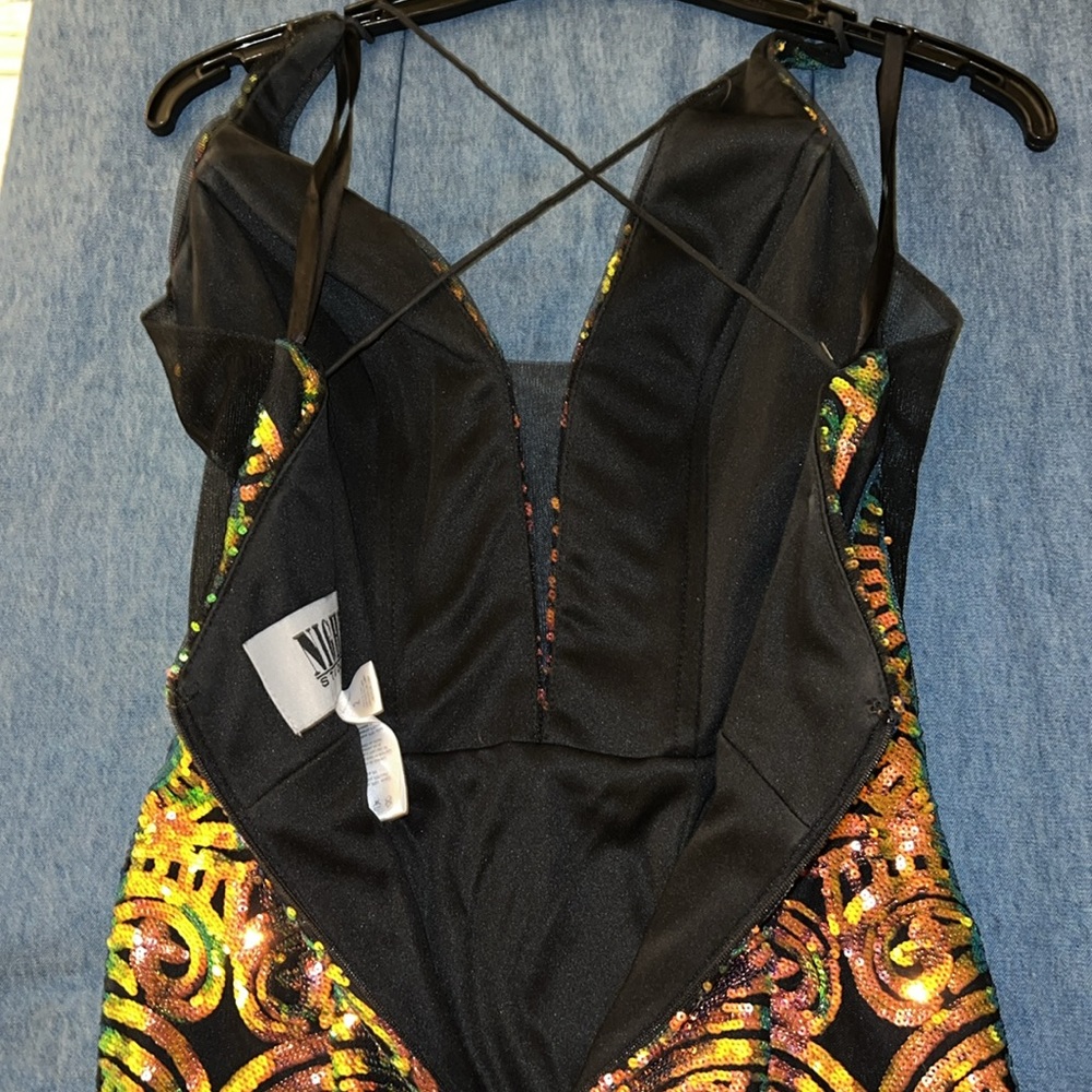 David’s Bridal iridescent sequin brocade illusion plunge dress - Picture 12 of 15